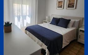 Seaview Terrace, Beachfront Bliss&Towncenter - Terraza con vistas al mar, a pie de playa y céntrico